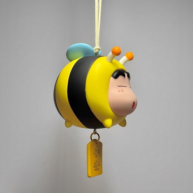 귀여운 크레용신짱 작은 벌 3D 피규어 자동차 펜던트  - Car Accessories Hanging From Mirror 리뷰 및 가격