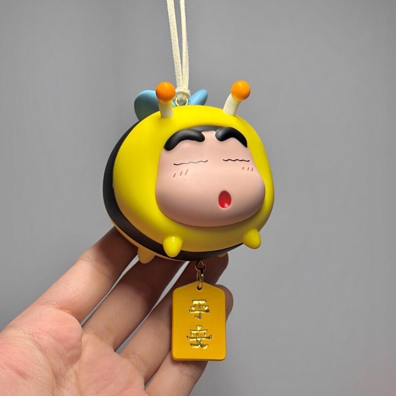 귀여운 크레용신짱 작은 벌 3D 피규어 자동차 펜던트  - Car Accessories Hanging From Mirror 리뷰 및 가격