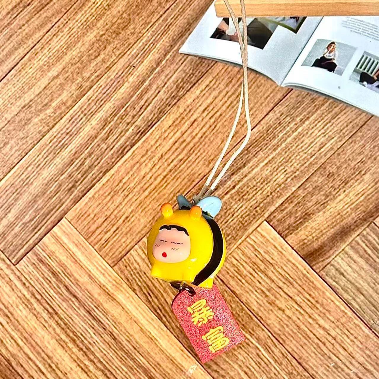 짱구는 못말려 꿀벌 코스프레 피규어 자동차 장식 펜던트 - Car Accessories Hanging 리뷰 및 가격