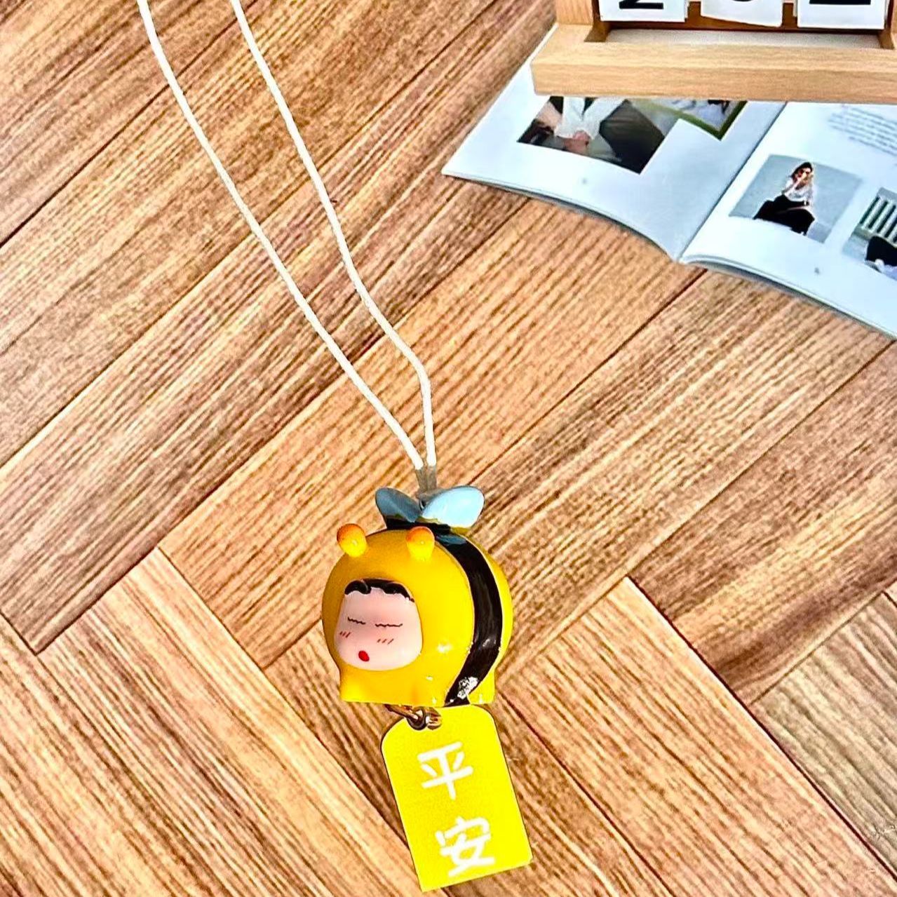 짱구는 못말려 꿀벌 코스프레 피규어 자동차 장식 펜던트 - Car Accessories Hanging 리뷰 및 가격